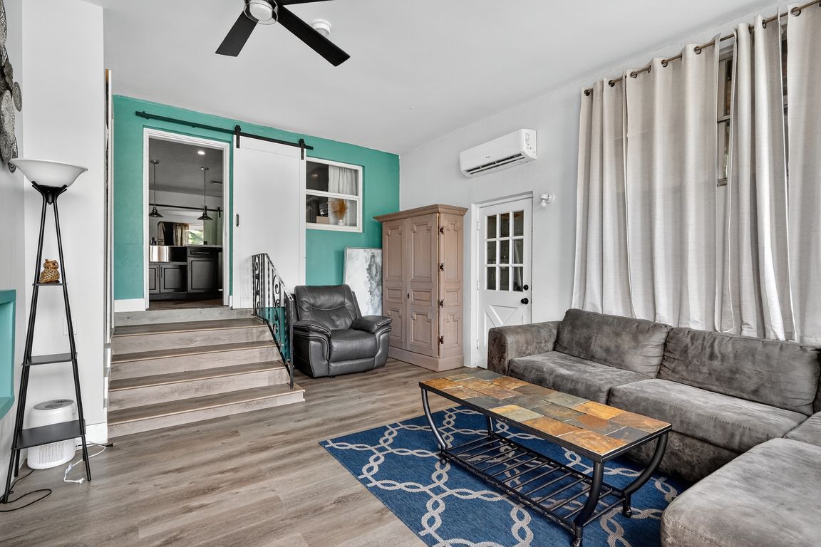 next background image