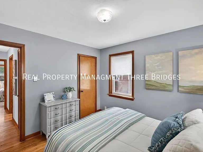 130 S Barat Ave — Photo 7