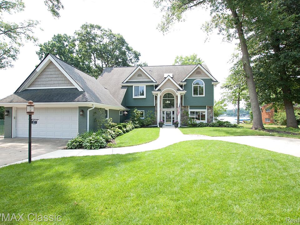 1st image of 9049 Longcroft Dr