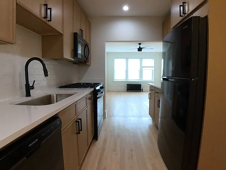 3054-58 N Kolmar Ave/4539-53 W. Barry — Photo 5