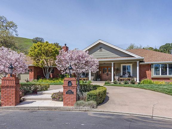 5th image of 247 Tiburon Ct