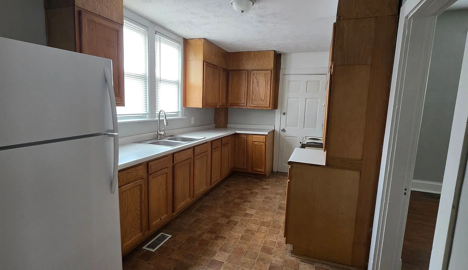 223 East 11th St. — Photo 2