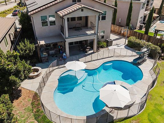 3rd image of 1671 E Bella Fiore Dr
