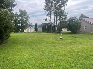 457 N 8th St, Lehighton, PA 18235