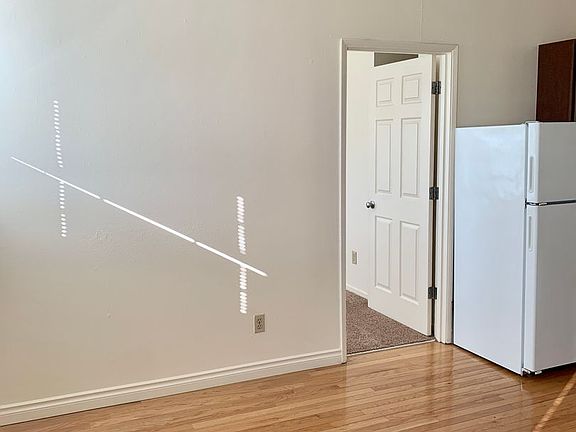 4th image of 2404 N Vancouver Ave Unit 17