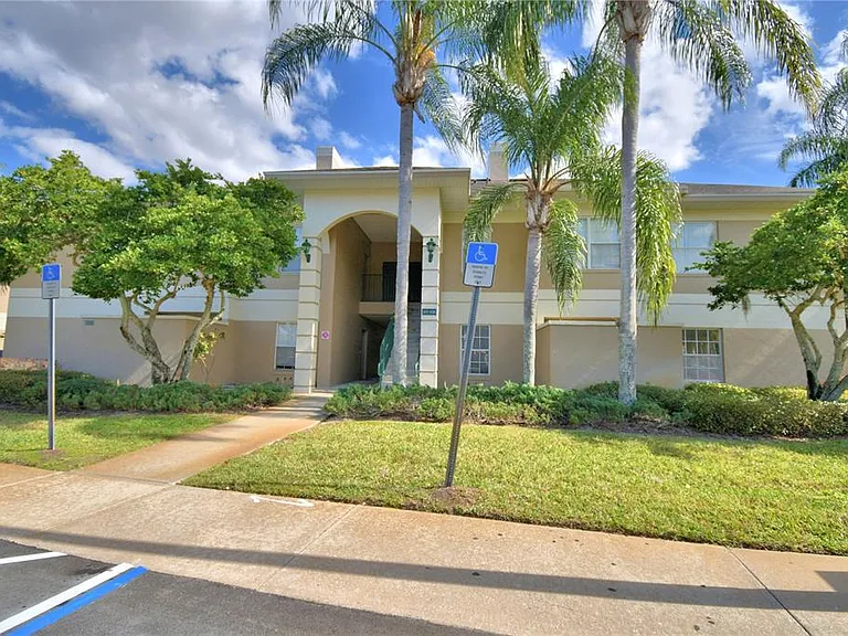 1101 Eagle Pond Dr #1101 — Photo 1