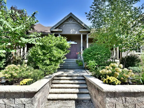 23449 N Summit Dr, Barrington, IL 60010