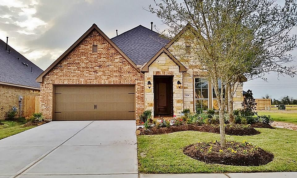 1st image of 2226 Angel Trumpet Dr