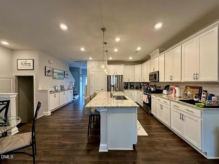 230 Marietta Way — Photo 4