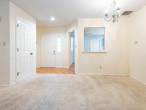 3rd image of 3803 S Pepper Chase Ct