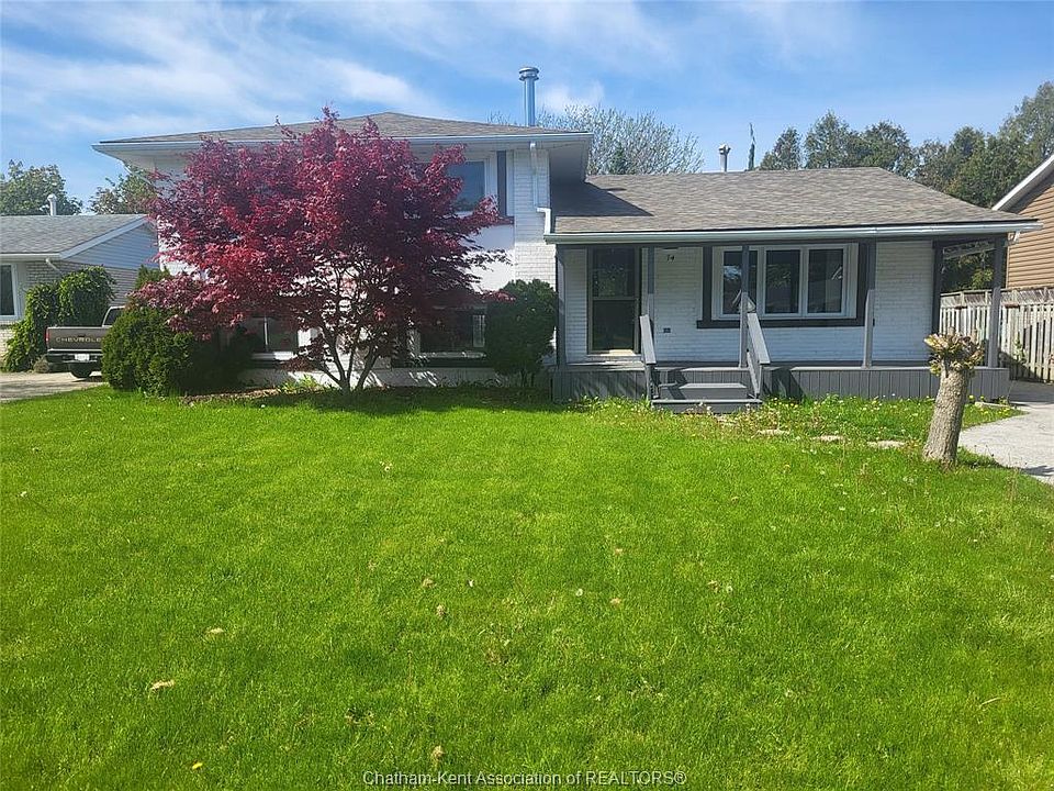 1st image of 74 Chestnut Dr
