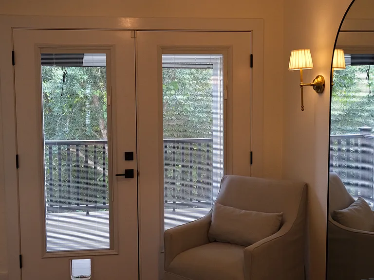 689 Oak Lake Ln — Photo 21