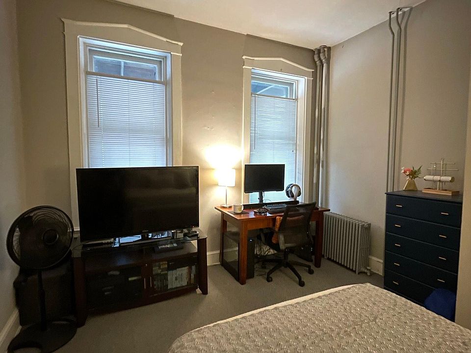 1st bedroom