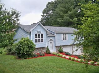 103 Royal Oak Ct, Lenoir, NC 28645