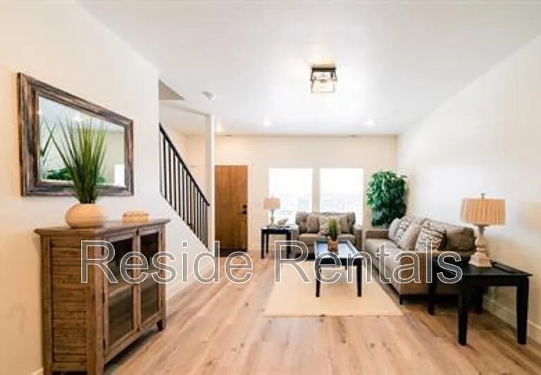 220 N Spring Creek Pkwy #10 — Photo 8