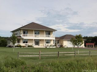 W4981 New York Lake Rd, Vulcan, MI 49892