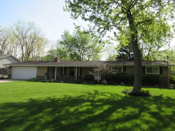 1158 Harding Rd, Essexville, MI 48732