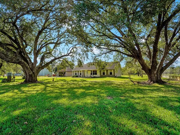 7514 Flora Road, Manvel, TX 77578