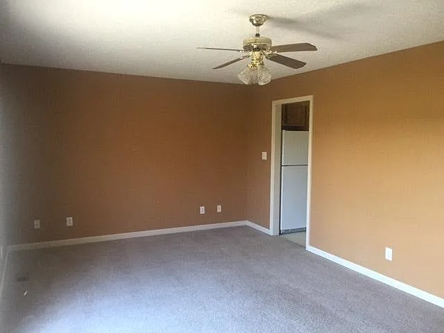 2 bed, 1.5 bath, 1200 sqft, $1,500 — Photo 3