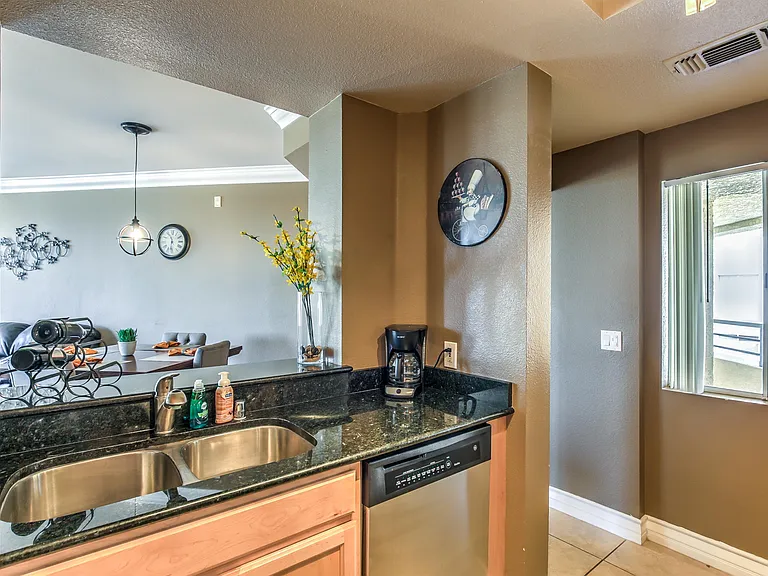 220 E Flamingo Rd — Photo 5