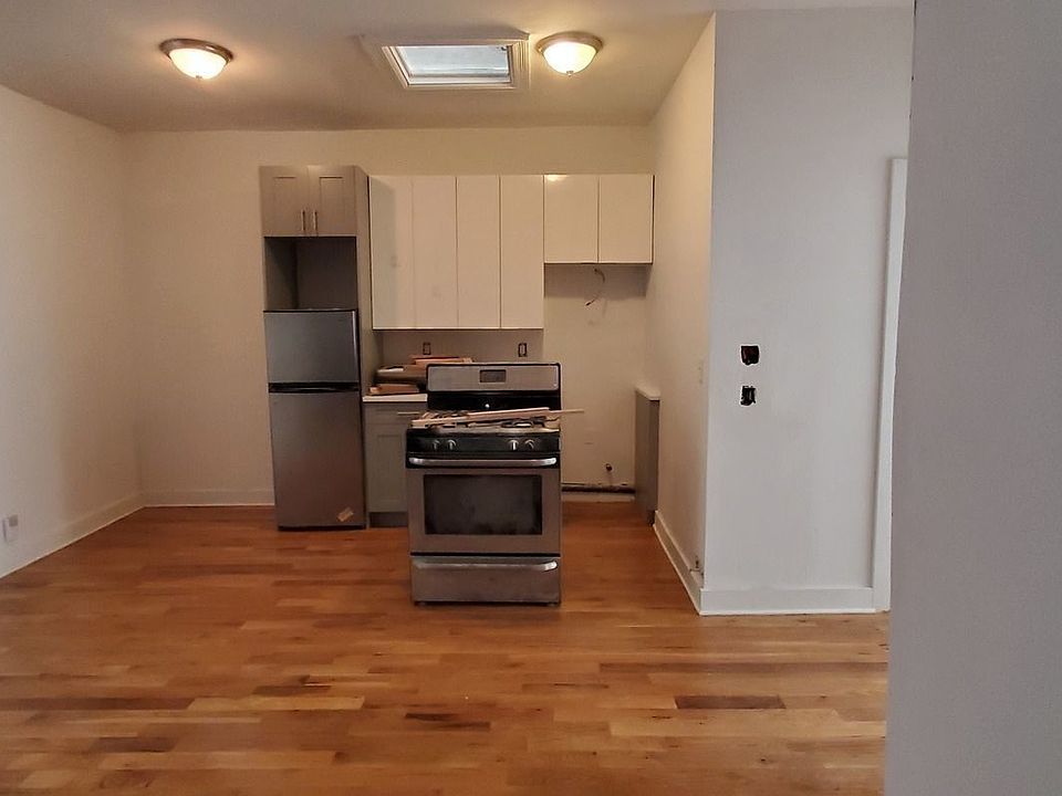 1st image of 748 Lincoln Pl #3C