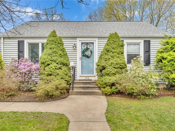 104 Larkin Ave, Warwick, RI 02886