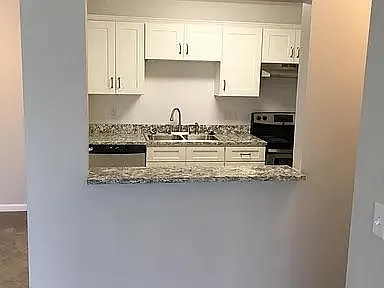 2 bed, 900 sqft, $1,075 — Photo 2