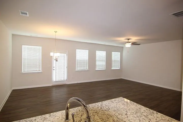 51 Briarwood Dr — Photo 10