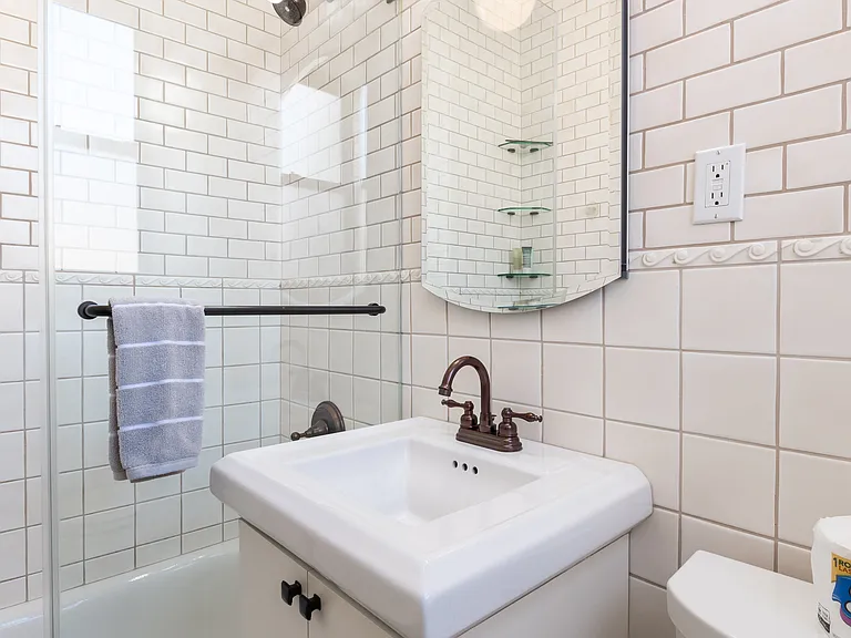 882 Union St #4D — Photo 30