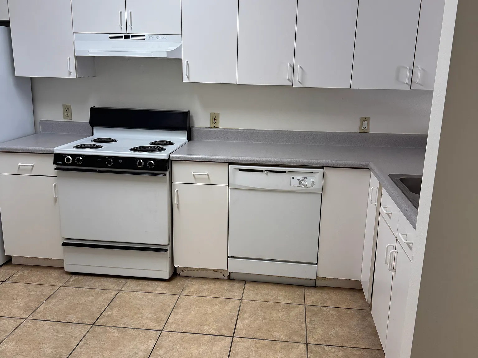 2 bed, 1000 sqft, $950 — Photo 3