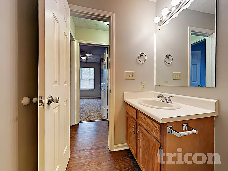 4811 Oakforge Dr — Photo 10