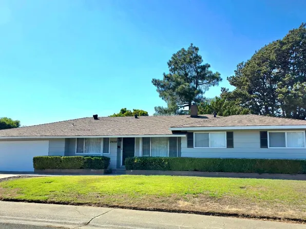 7400 Mooncrest Way, Sacramento, CA 95831