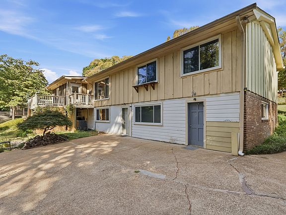 4th image of 1026 Olde Mill Ln