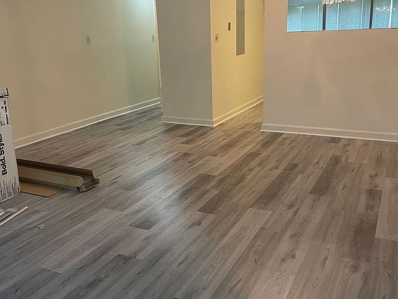 3rd image of 1071 S Edgewood Ave #304