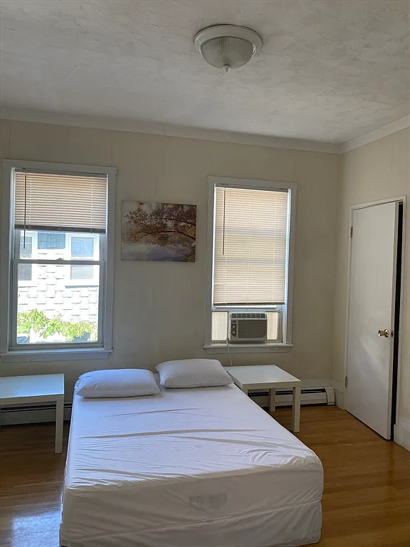 3 bed, 1350 sqft, $3,500 — Photo 4