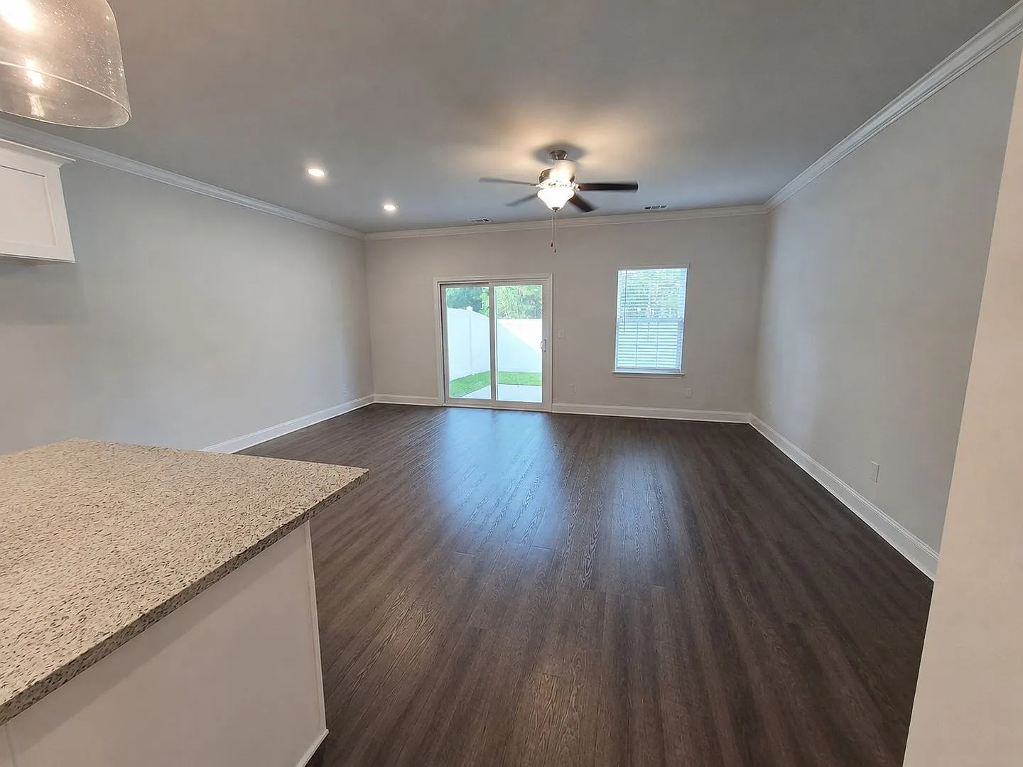 New Rental in Richmond Hill! — Photo 4