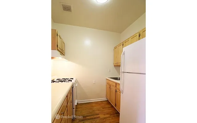 Rented by Douglas Elliman | media 20