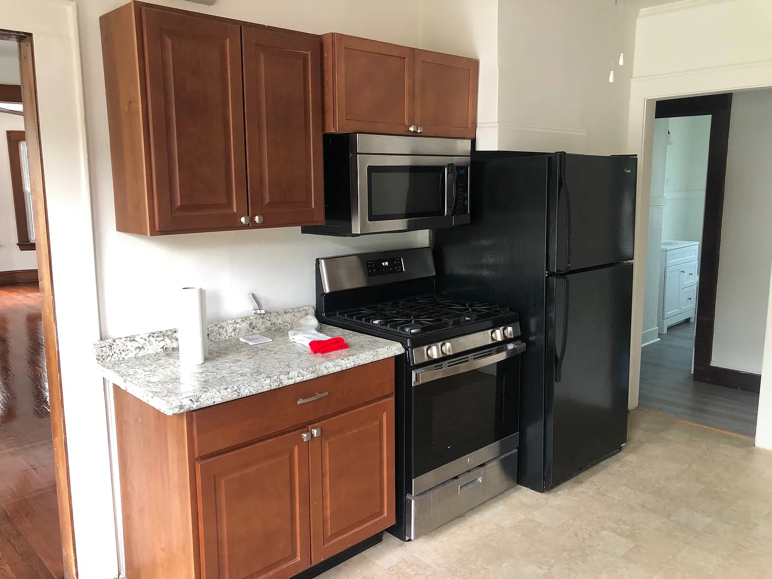 2 bed, 1100 sqft, $1,850 — Photo 3