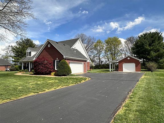 4th image of 262 Southwind Dr