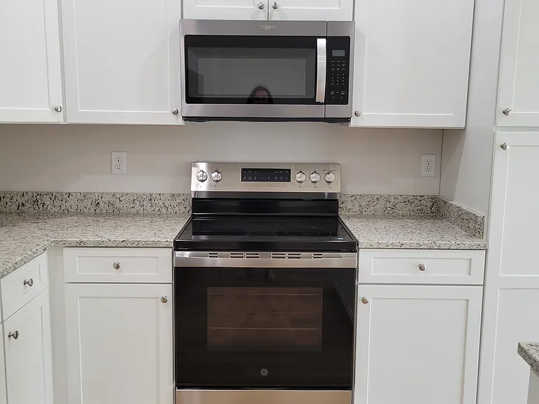 1844 Gate Tower Way NE — Photo 3