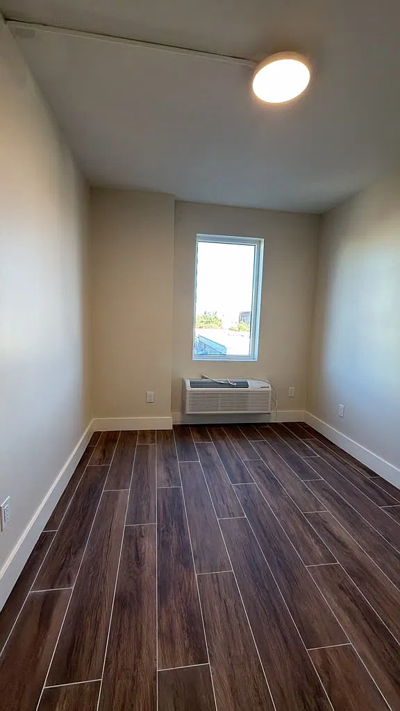 3 bed, $3,455 — Photo 4