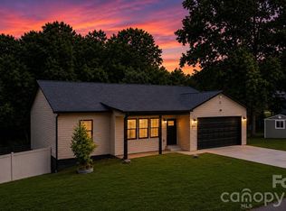 544 30th Ave NW, Hickory, NC 28601