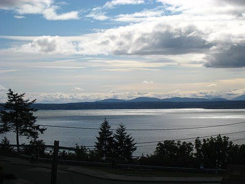 Views of Sound & Mtns