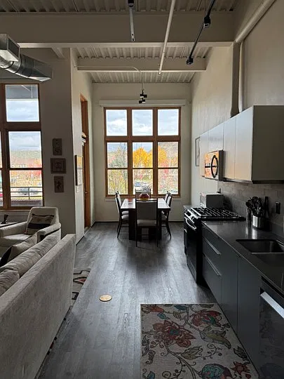 2 bed, 1053 sqft, $4,500 — Photo 4