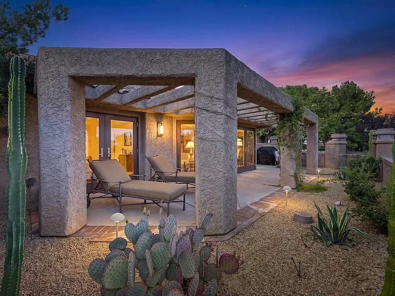 7277 Mission Hills Dr — Photo 38