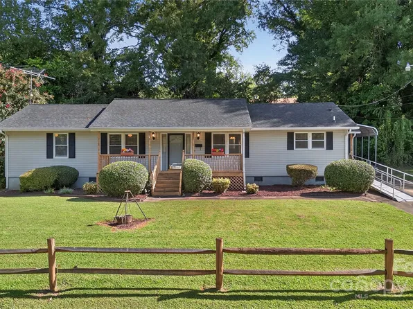 322 Holland Cir, Statesville, NC 28677