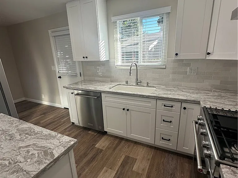 514 E Chalynn Cir — Photo 18