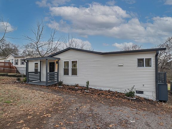 3rd image of 2732 Bullock Ave