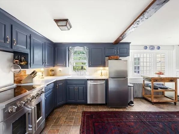 2 Elm St, Boxford, MA 01921