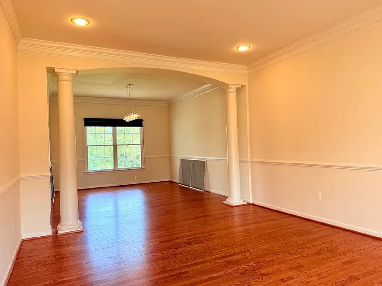 43520 Lucketts Bridge Cir — Photo 3